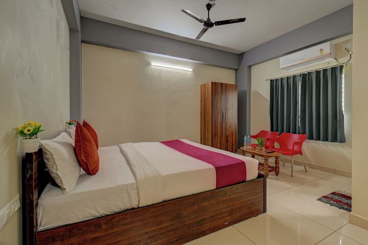 Room 3 of 16