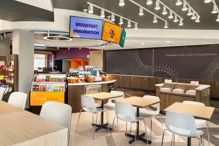 Snack bar