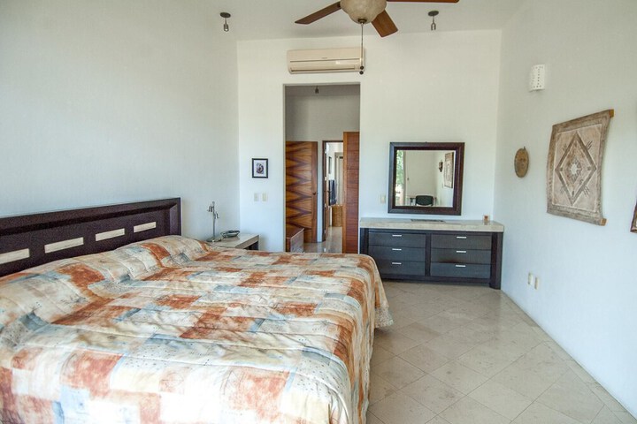 Room 5 of 23