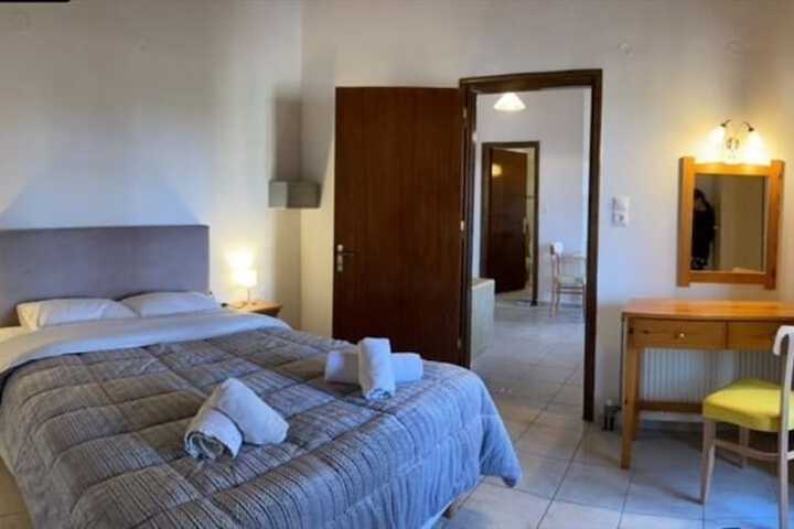 Room 42 of 157