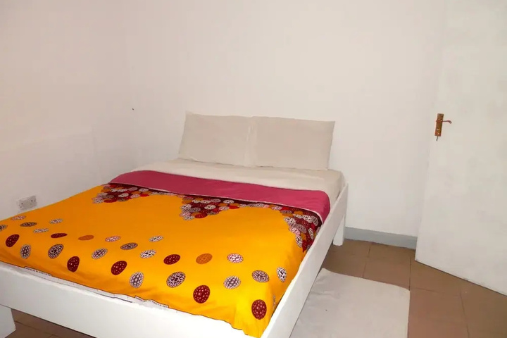 Room 2 of 12