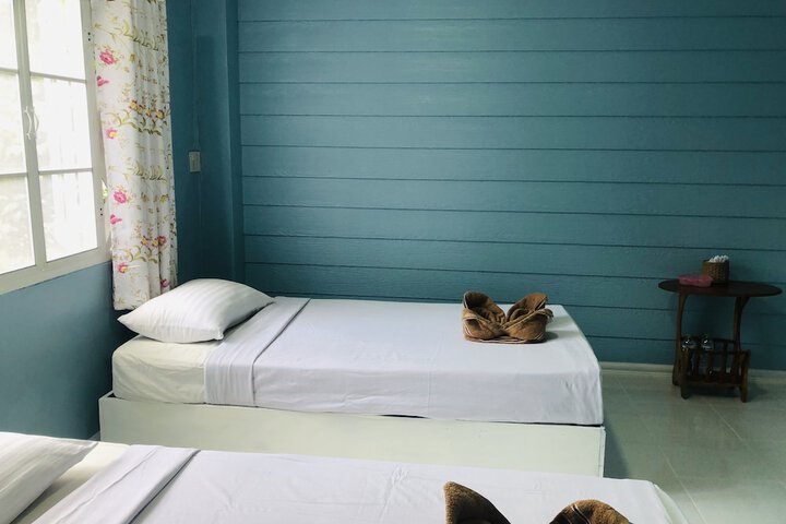 Room 10 of 34