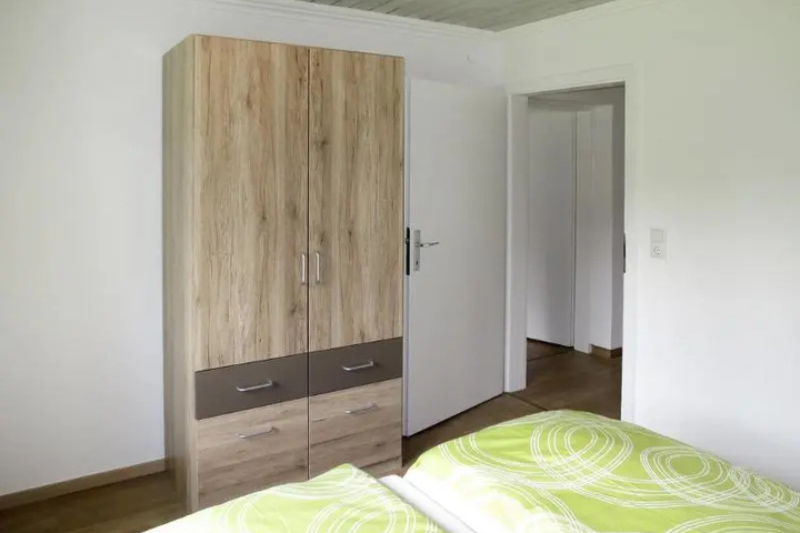 Room 5 of 13