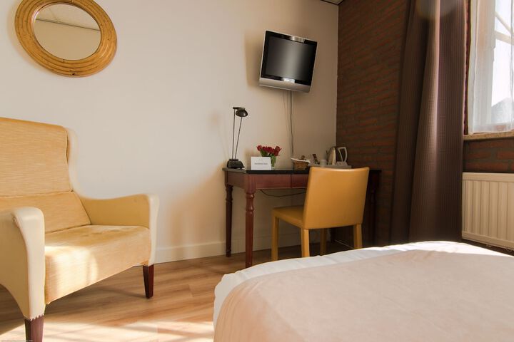 Room 7 of 31