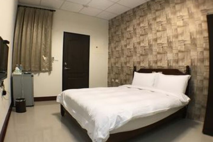 Room 16 of 24