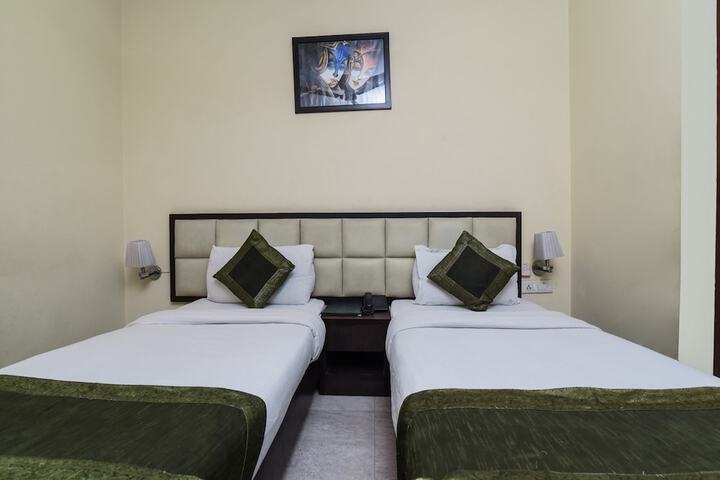 Room 9 of 22