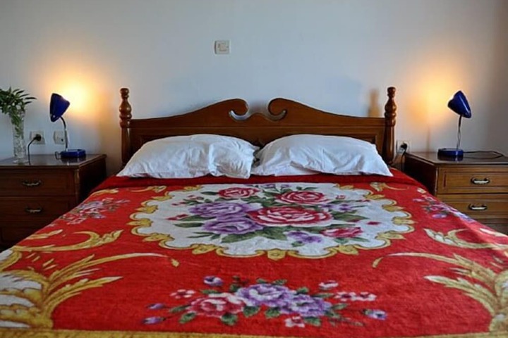 Room 6 of 19