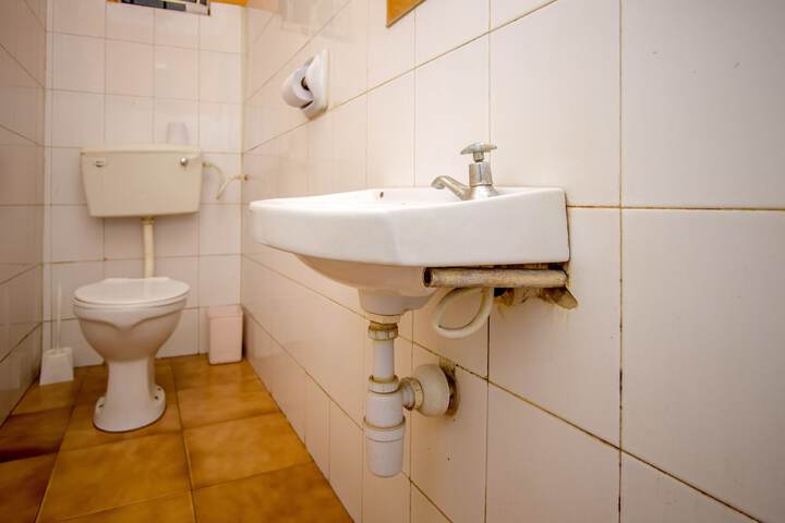 Room 20 of 38