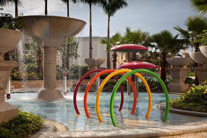 Pool Hotel