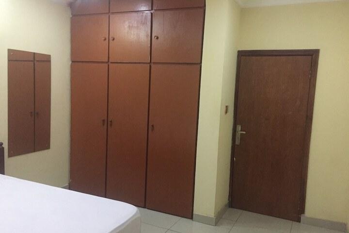 Room 7 of 14