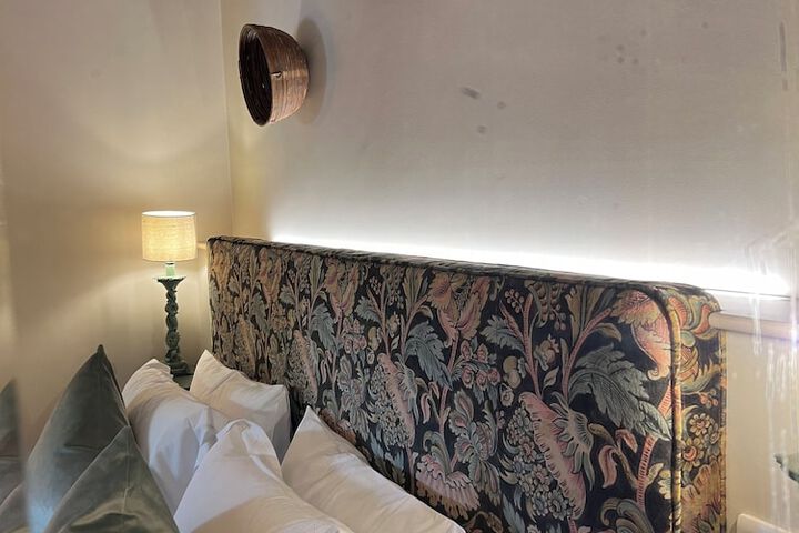 Room 28 of 39