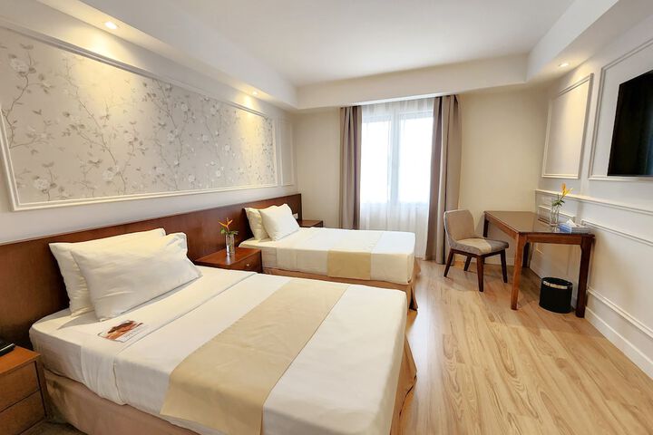 Room 12 of 78