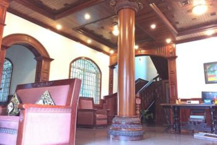 Lounge 56 of 71