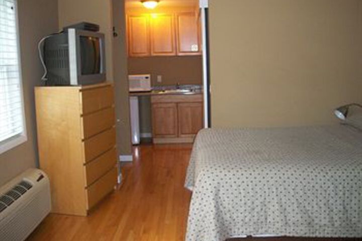 Room 13 of 23