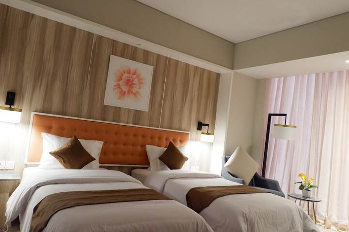 Room 2 of 6