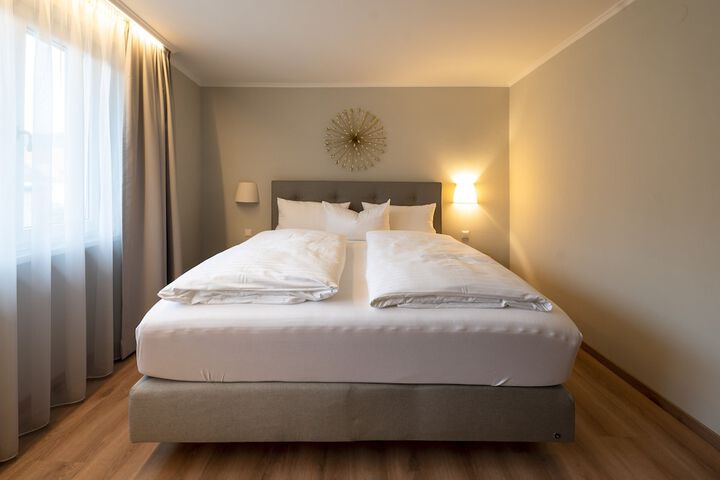 Room 6 of 35