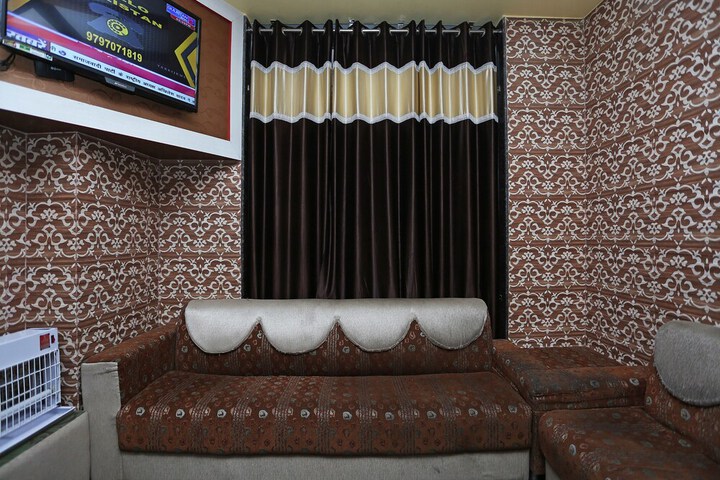 Hotel Interior 6 of 32
