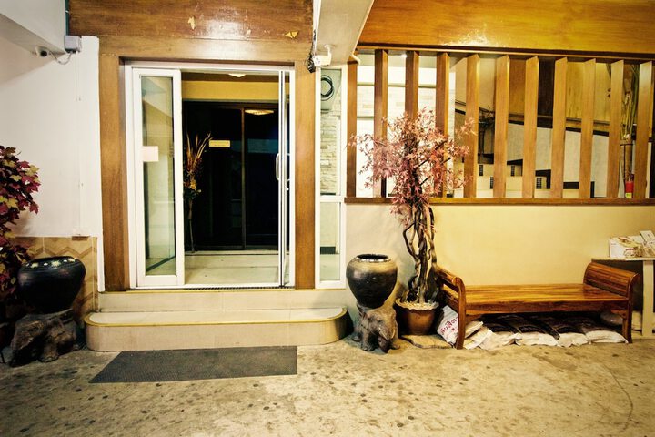 Hotel 2 of 58