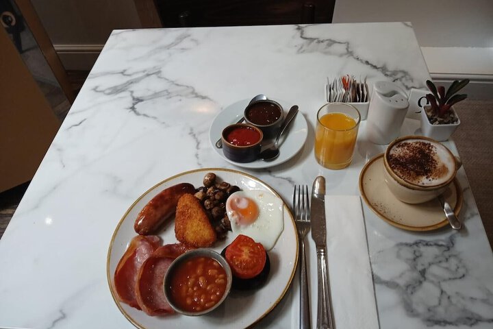 Breakfast/Coffee Service 55 of 82