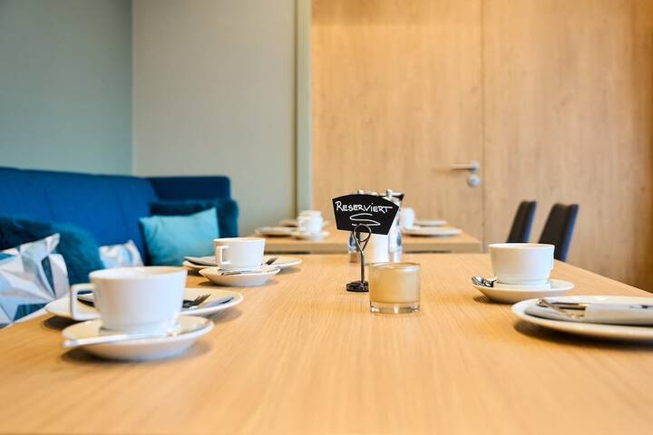 Breakfast/Coffee Service 19 of 44
