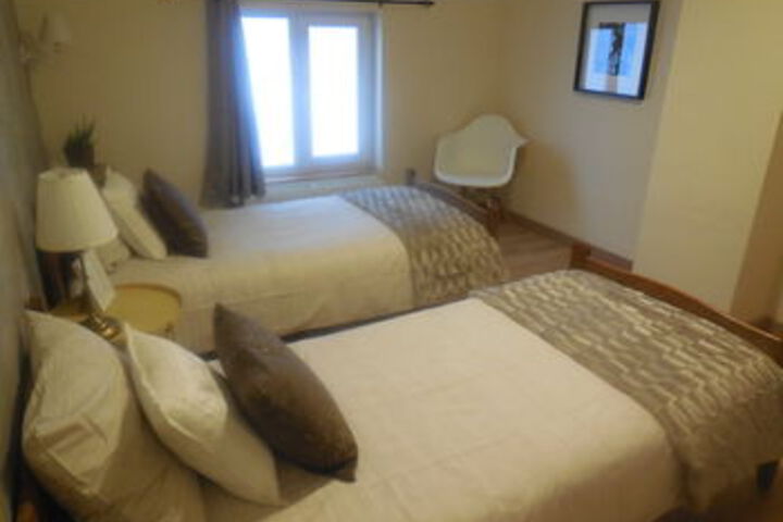 Room 15 of 32