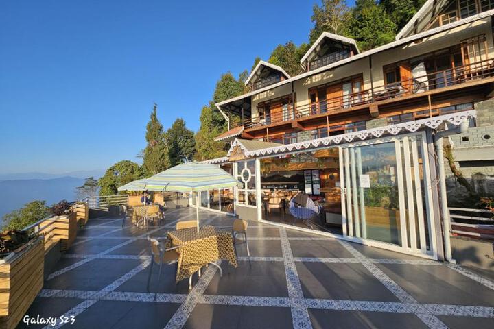 Delo Retreat