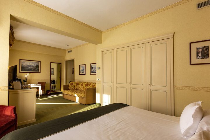 Room 11 of 62