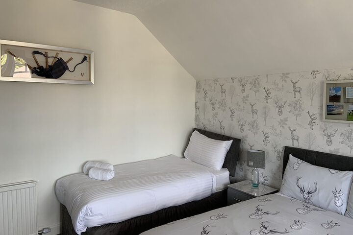 Room 10 of 51