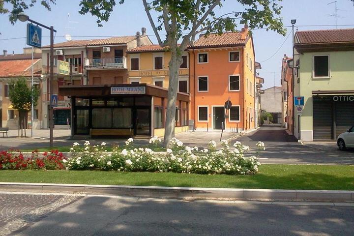 Hotel Milano San Giovanni Lupatoto