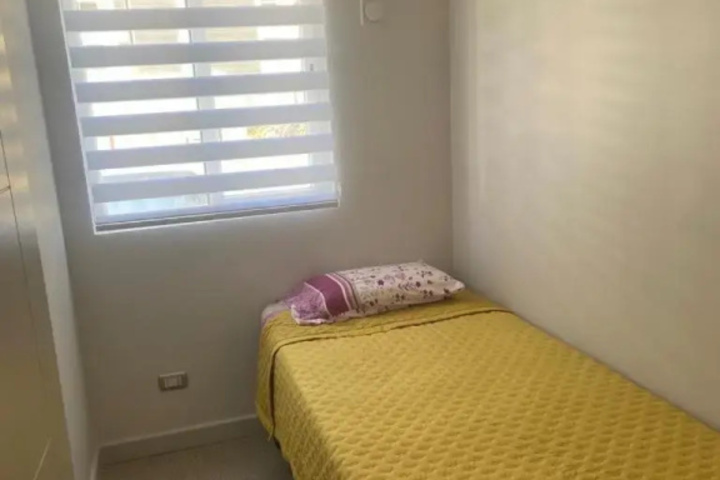 Room 5 of 11