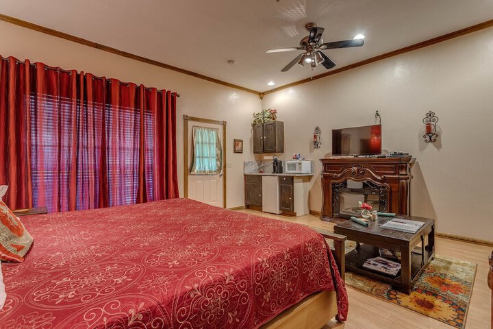 Room 15 of 65