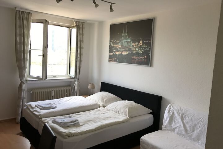 Room 2 of 30
