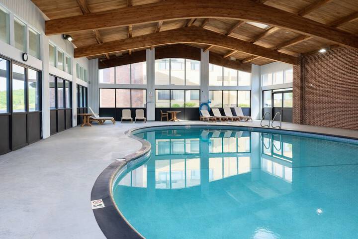 Hotel with Pool