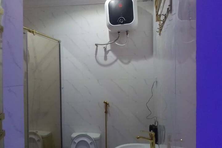 Room 16 of 18