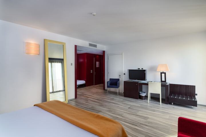 Room 3 of 59