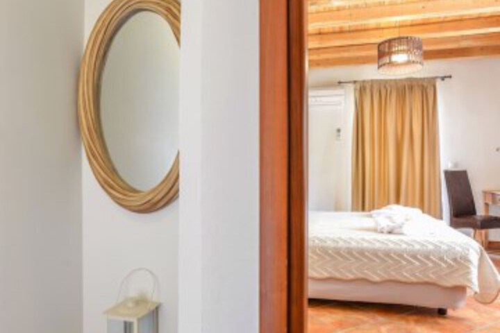 Room 7 of 63