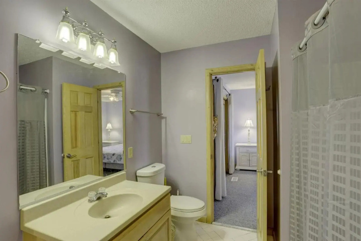 Room 9 of 21