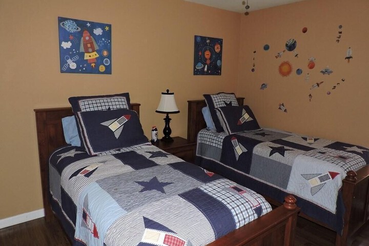 Room 6 of 31