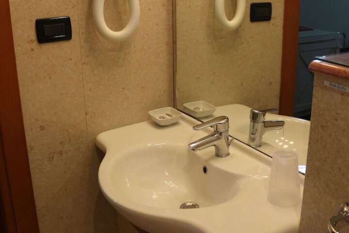 Room 29 of 59