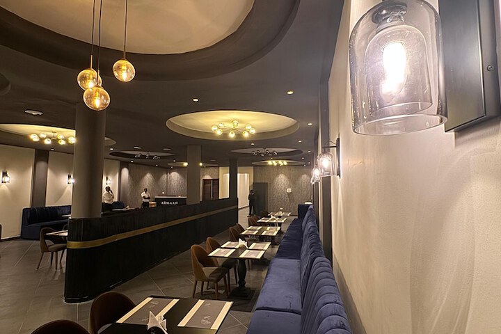 Dining 9 of 9