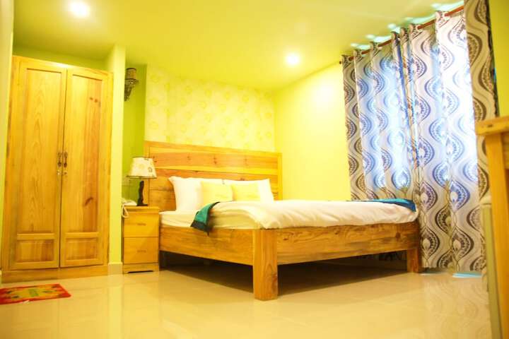 Room 18 of 78