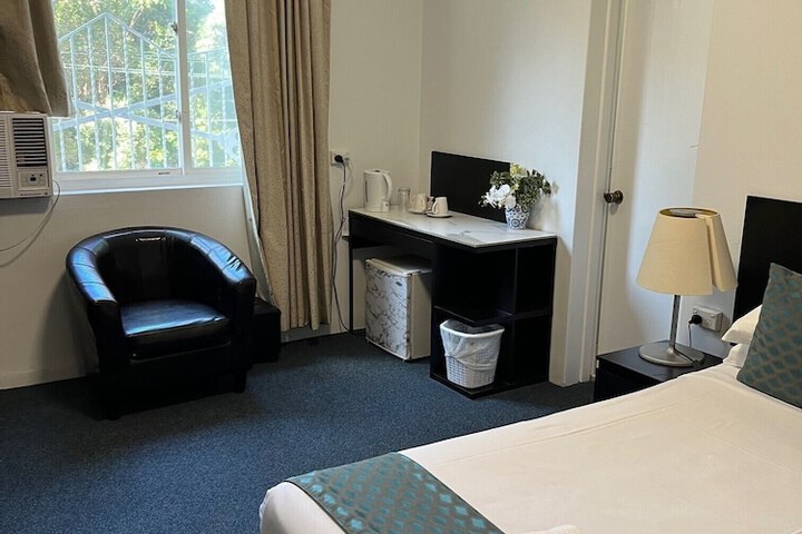 Room 13 of 26