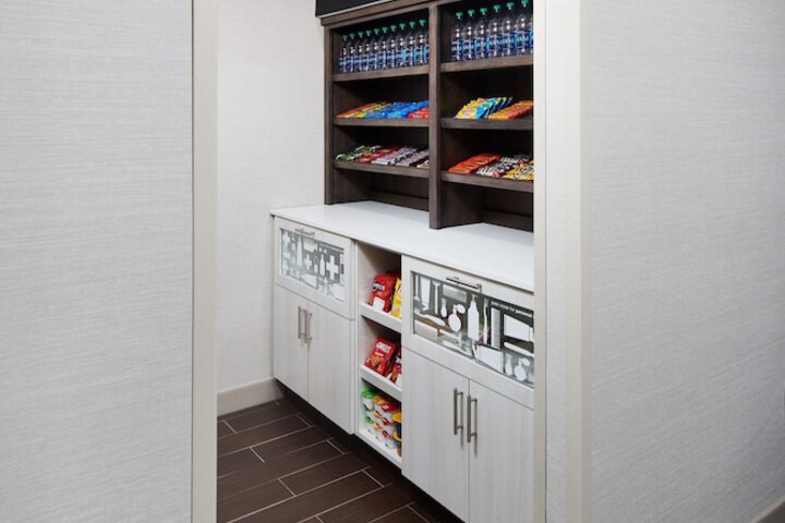 Snack bar