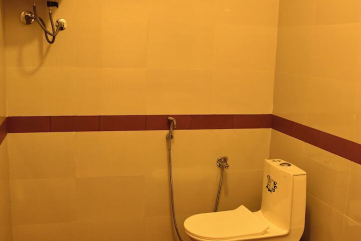 Room 8 of 21