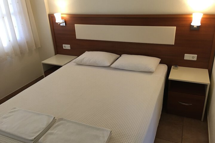 Room 3 of 36