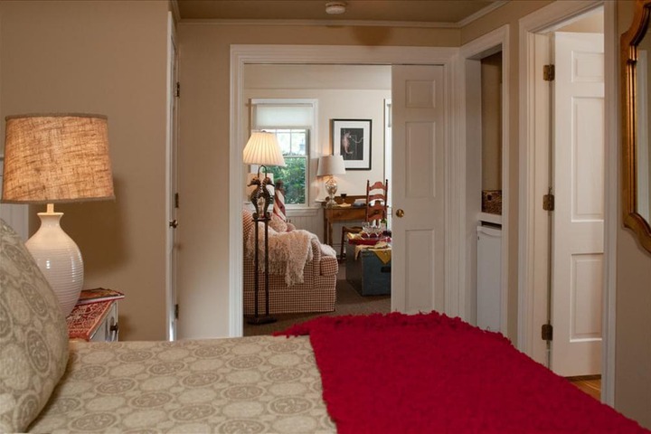 Room 19 of 142