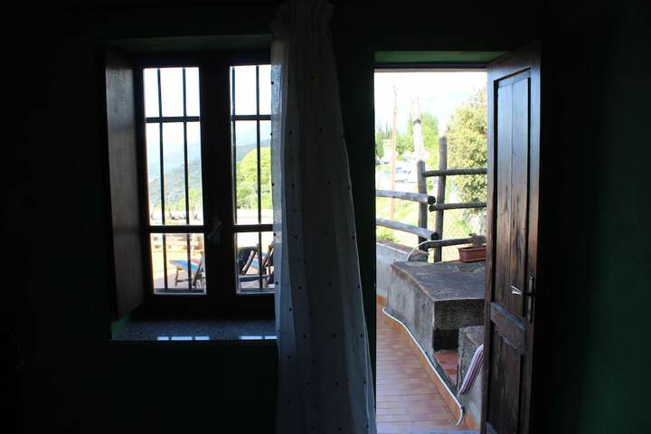 Room 6 of 52