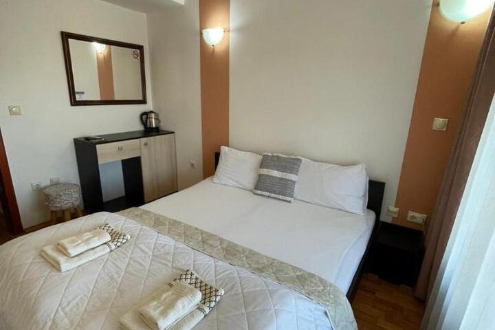 The Bulevard Hotel