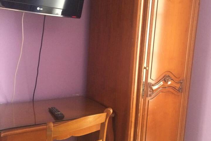 Room 11 of 20