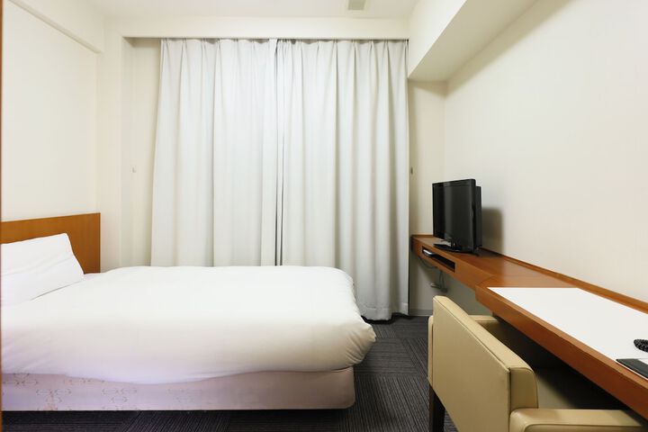 Room 13 of 78